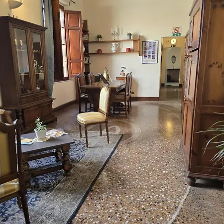 فندق مبيت وإفطار Dimora Del Conte بيزا