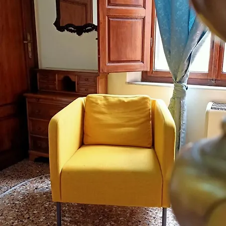 فندق مبيت وإفطار Dimora Del Conte بيزا